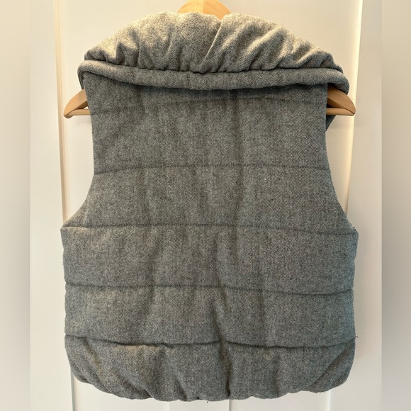 Timeout Grey Vest - Picture 2 of 3